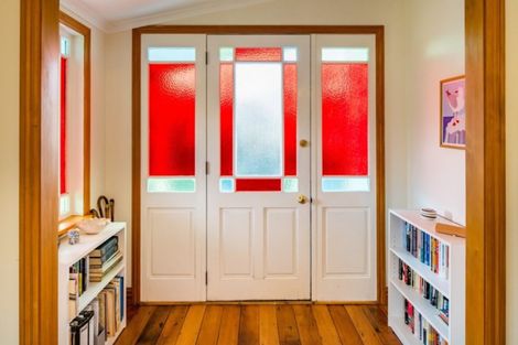 Photo of property in 67 Oroua Street, Eastbourne, Lower Hutt, 5013