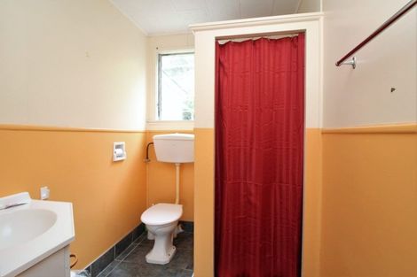Photo of property in 1 North Street, Mokau, 4376