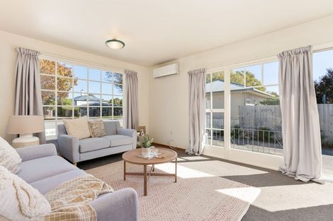 Photo of property in 1/400 Memorial Avenue, Burnside, Christchurch, 8053