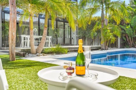 Photo of property in 4 Halyard Place, Te Atatu Peninsula, Auckland, 0610