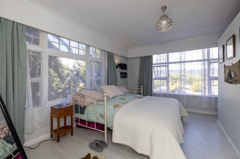 Photo of property in 5 Golf Road, Paraparaumu Beach, Paraparaumu, 5032