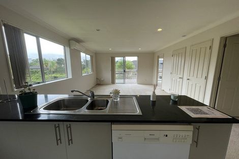 Photo of property in 25 Condor Place, Unsworth Heights, Auckland, 0632