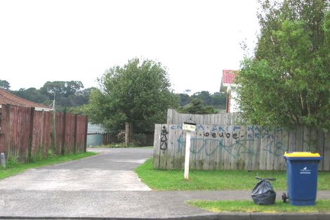 Photo of property in 2/80 Luanda Drive, Ranui, Auckland, 0612