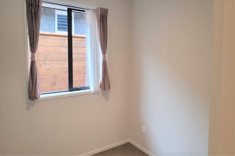 Photo of property in 1 Grapnel Lane, Whitby, Porirua, 5024