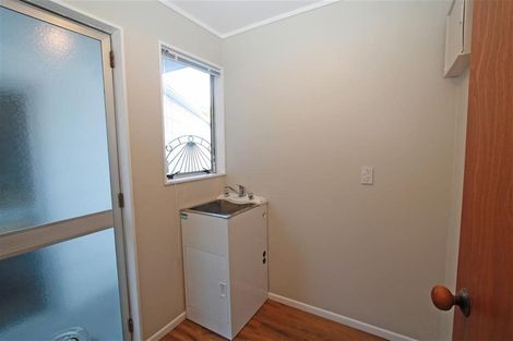 Photo of property in 5 Lombardy Place, Whalers Gate, New Plymouth, 4310