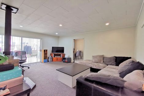 Photo of property in 57 Casuarina Road, Half Moon Bay, Auckland, 2012