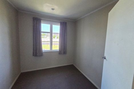 Photo of property in 50 Sutton Crescent, Papakura, 2110