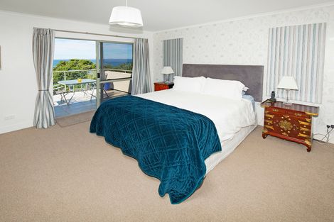 Photo of property in 989 Whangaparaoa Road, Tindalls Beach, Whangaparaoa, 0930