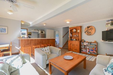 Photo of property in 52 Tikao Bay Road, Wainui, French Farm, 7582