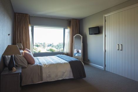 Photo of property in 266 Black Barn Road, Havelock North, 4294