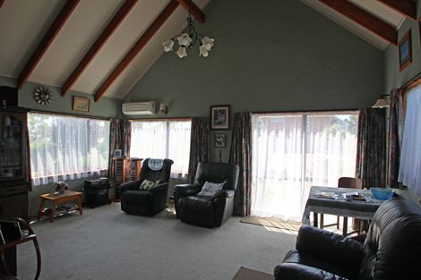 Photo of property in 1 Grove Avenue, Weston, Oamaru, 9401
