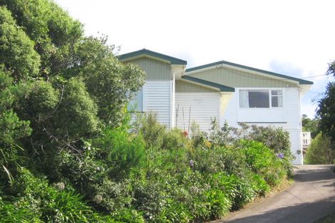 Photo of property in 6 Winston Street, Crofton Downs, Wellington, 6035