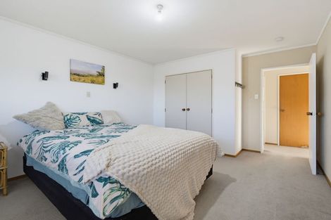 Photo of property in 10b Taurus Place, Kawaha Point, Rotorua, 3010