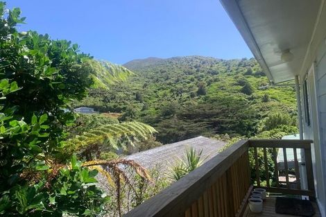 Photo of property in 1/20 Doris Gordon Crescent, Crofton Downs, Wellington, 6035