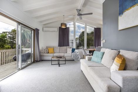 Photo of property in 12 Makiri Street, Helensville, 0800