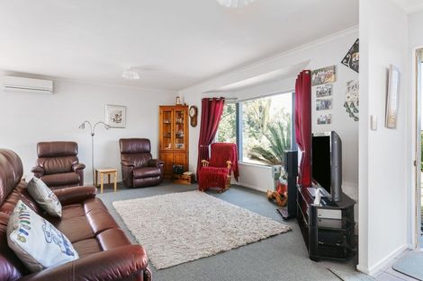 Photo of property in 16 Margaret Drive, Omokoroa, 3114