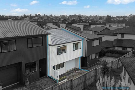 Photo of property in 79c Granville Drive, Massey, Auckland, 0614