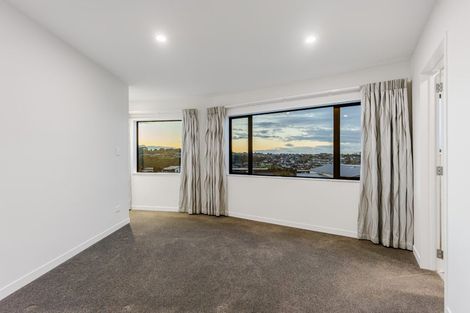 Photo of property in 16 Moki Place, Long Bay, Auckland, 0630