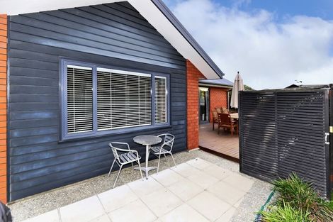 Photo of property in 3 Woodhaven Place, Parklands, Christchurch, 8083