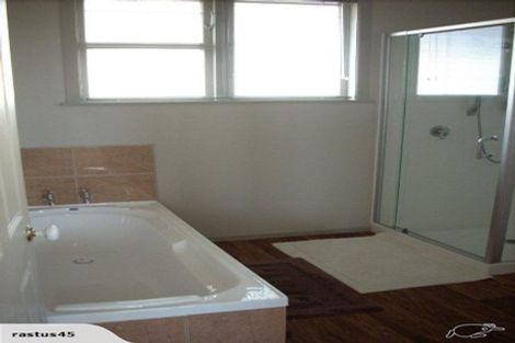 Photo of property in 136a Great South Road, Drury, 2113