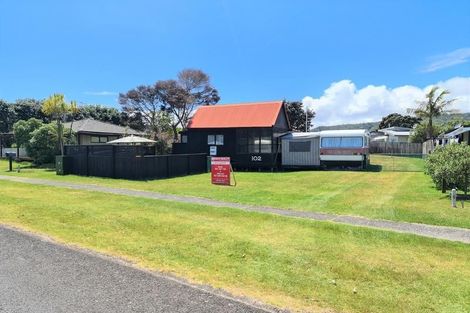 Photo of property in 102 Kowhai Avenue, Matarangi, Whitianga, 3592