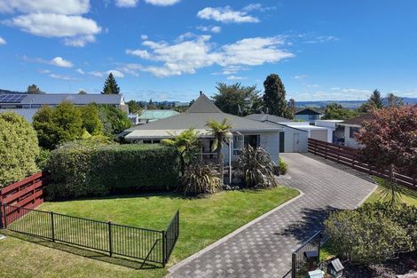Photo of property in 14 Burton Place, Owhata, Rotorua, 3010