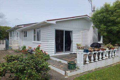 Photo of property in 2 Monterey Place, Totara Park, Upper Hutt, 5018