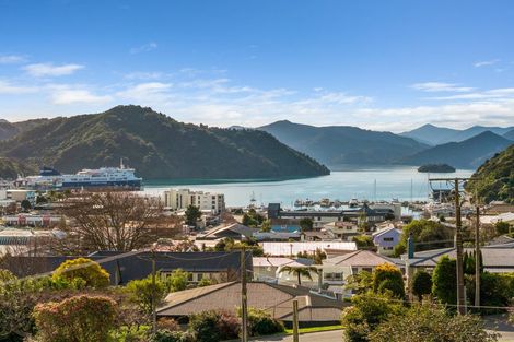 Photo of property in 17b Otago Street, Picton, 7220