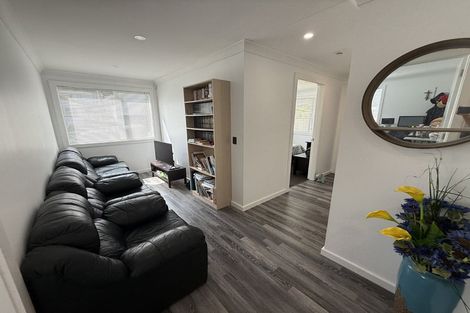 Photo of property in 34 Thomson Grove, Stokes Valley, Lower Hutt, 5019