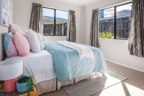 Photo of property in 41b Duncan Street, Tawa, Wellington, 5028