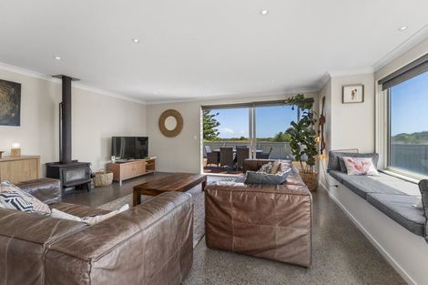 Photo of property in 2 Kowhai Street, Otaki Beach, Otaki, 5512