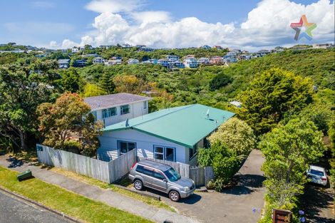 Photo of property in 12a Cedar Street, Maungaraki, Lower Hutt, 5010