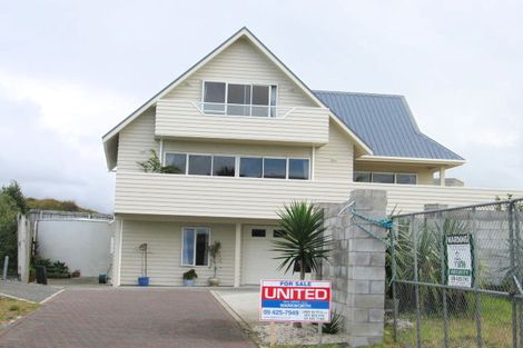 Photo of property in 11 Lagoon Way, Omaha, 0986