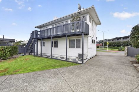 Photo of property in 250 Centreway Road, Orewa, 0931