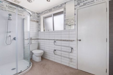 Photo of property in 11 Zita Avenue, Matakatia, Whangaparaoa, 0930
