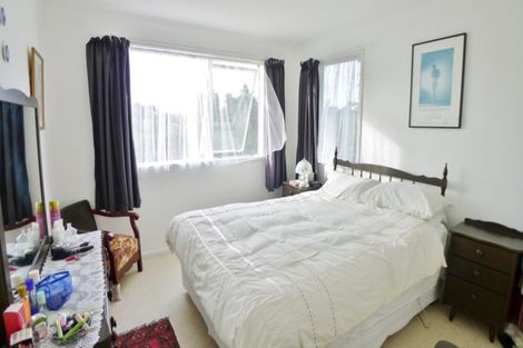 Photo of property in 12 Claverdon Drive, Massey, Auckland, 0614