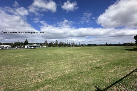 Photo of property in 4 Centreway Road, Orewa, 0931