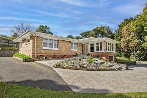 Photo of property in 2 Memorial Drive, Parahaki, Whangarei, 0112