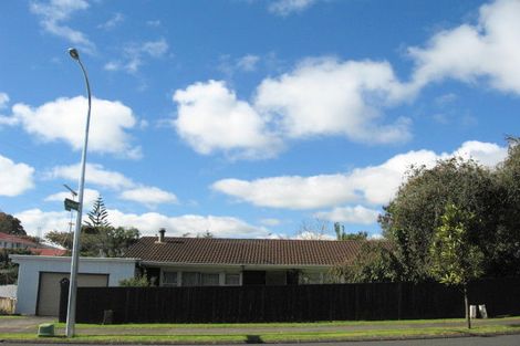 Photo of property in 2/18 Rotoiti Avenue, Pakuranga Heights, Auckland, 2010