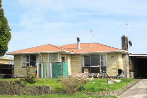 Photo of property in 18 Raleigh Street, Waitara, 4320