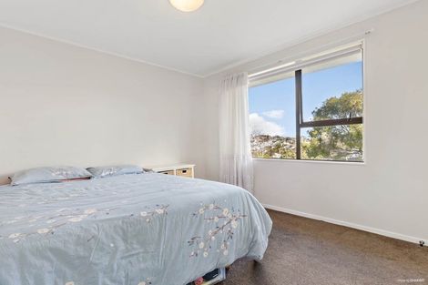 Photo of property in 15 Kayle Glen, West Harbour, Auckland, 0618