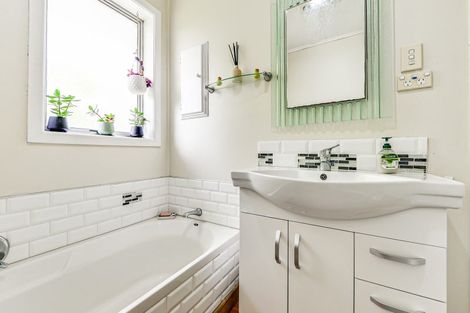 Photo of property in 264 Sandwich Road, St Andrews, Hamilton, 3200