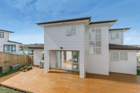 Photo of property in 7 Colliston Rise, Pinehill, Auckland, 0632