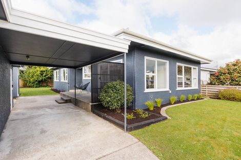 Photo of property in 6 Cremorne Avenue, Hokowhitu, Palmerston North, 4410