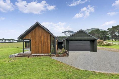 Photo of property in 17 Goodnight Lane, Ocean Beach, Featherston, 5773
