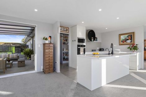 Photo of property in 14 Stonedale Drive, Pukekohe, 2120