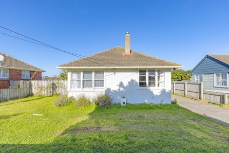 Photo of property in 15 Maire Street, Gonville, Whanganui, 4501