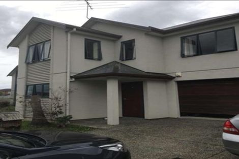 Photo of property in 4 Vicente Place, Oteha, Auckland, 0632