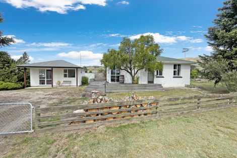 Photo of property in 12 Hawthorne Avenue, Patearoa, 9398