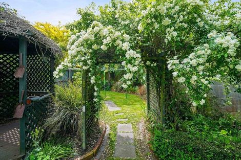 Photo of property in 25 Mortlake Street, Islington, Christchurch, 8042